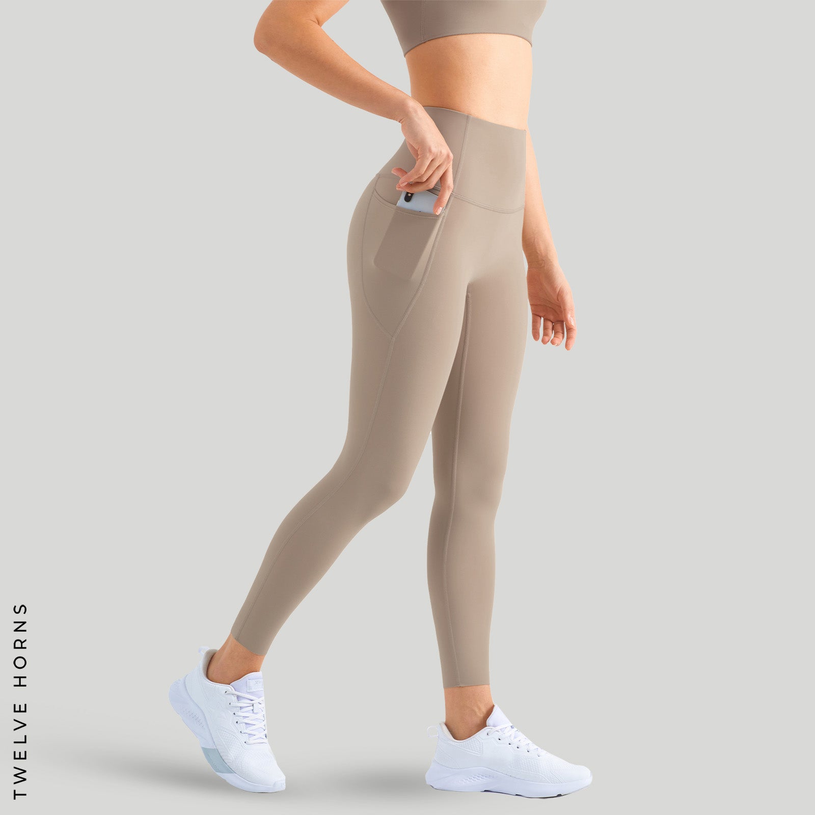 Stretchable Leggings with Pockets for Yoga, Pilates, and